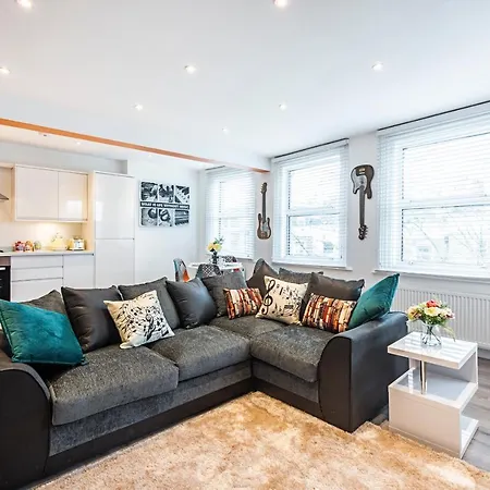 Apartment Cozy And Serene Brand-new Flat In Kilburn,