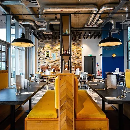 Staycity London Heathrow 4*