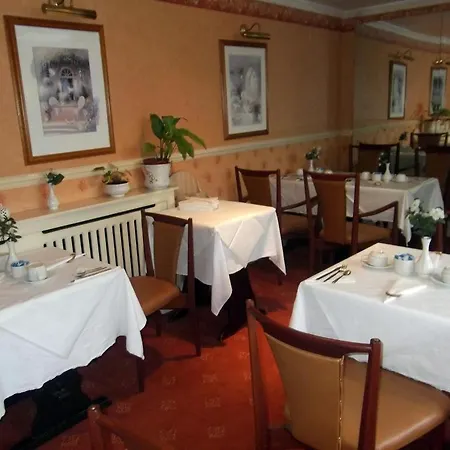 Hotel Maranton House Kensington 3*