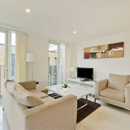 Comfortable Two Bedroom Apt In The Heart Of Kings Cross Area