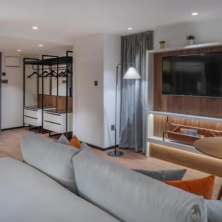 Hotel The Level At Melia White House
