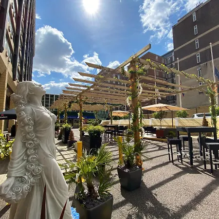 Copthorne Tara Kensington