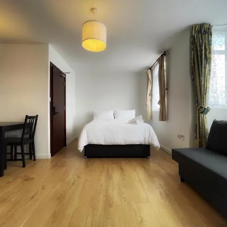 Apartment Grand Suites Near Heathrow Southall