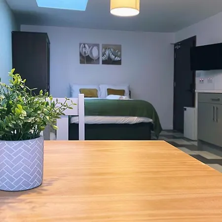 Grand Suites Near Heathrow
