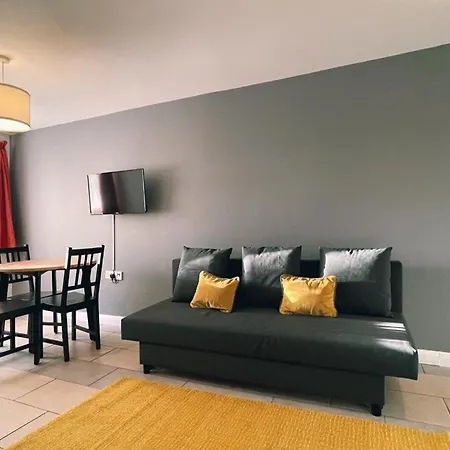Grand Suites Near Heathrow *