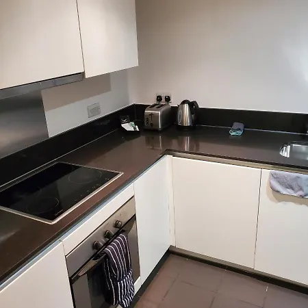 Apartment Captivating 2-bed In Canary Wharf London