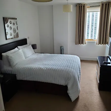 Captivating 2-bed In Canary Wharf