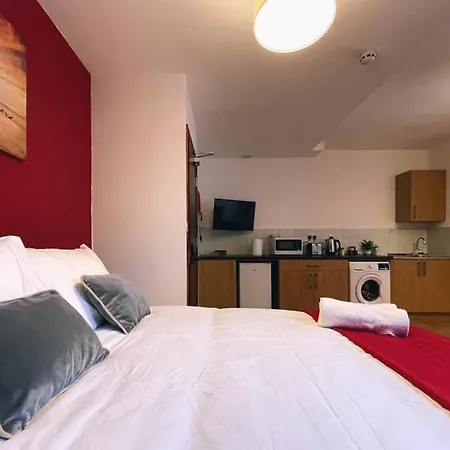 Grand Suites Near Heathrow *