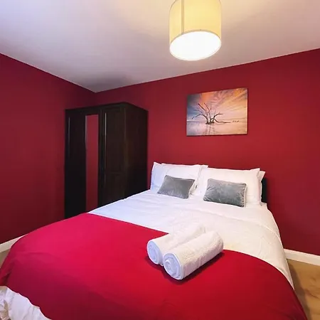 Grand Suites Near Heathrow