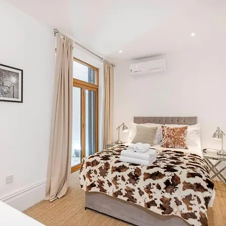 2 Bed Garden Flat With Air Con By Fulham Broadway 런던