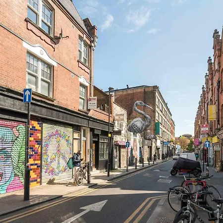Pool-Cinema-Brick Lane-Shoreditch *