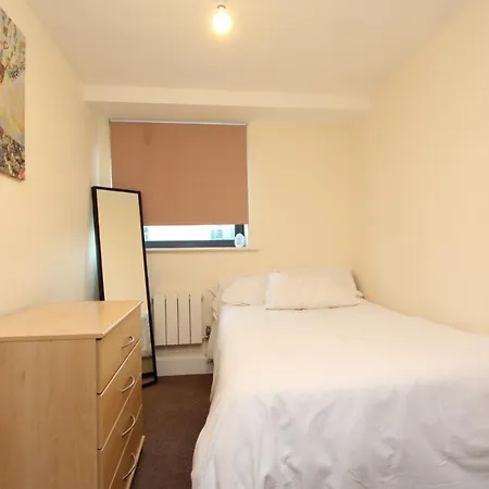 Apartment Lovely 2 Bedroom With Amazing Views In E14 London