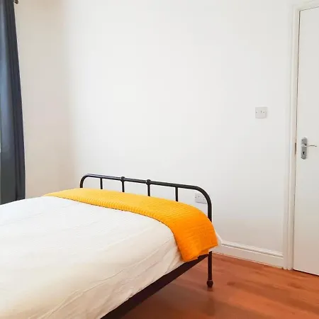 Apartment Acacia Flat 189 In Wembley *