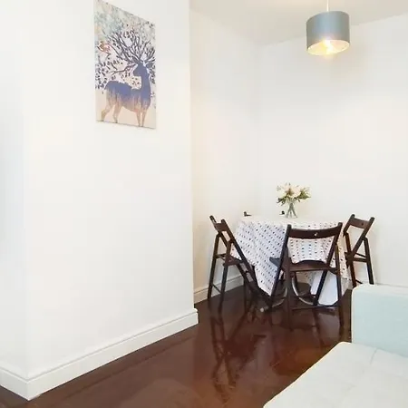 Acacia Flat 189 In Wembley London