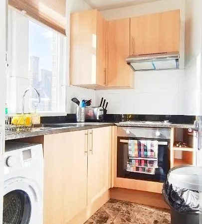 Acacia Flat 189 In Wembley Apartment *