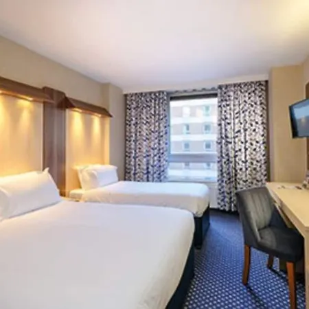 Sleeper At Royal National 4* Londra