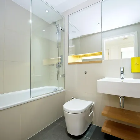 Staycity London Heathrow 4*