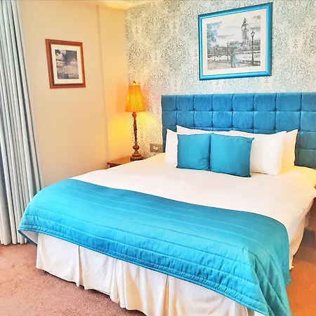 Ashburn Hotel
