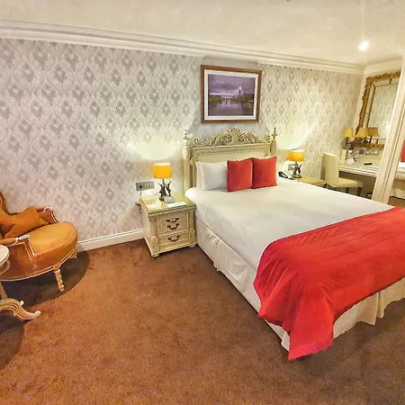 Hotel Ashburn 4*
