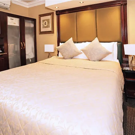 Hotel The Premier Notting Hill 4*