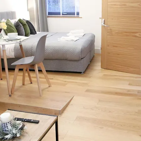 Lovely With Access For Wheel-chairs In Sydenham * Londen