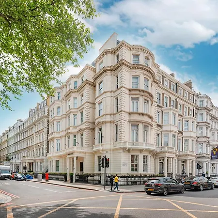Ashburn Hotel London