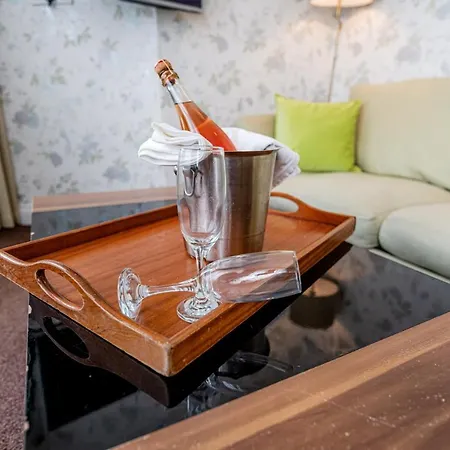 Ashburn Hotel