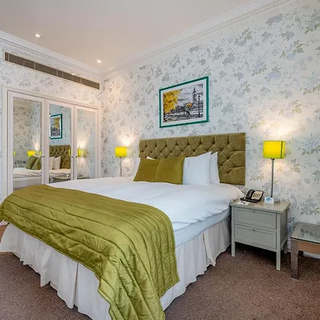Hotel Ashburn 4*