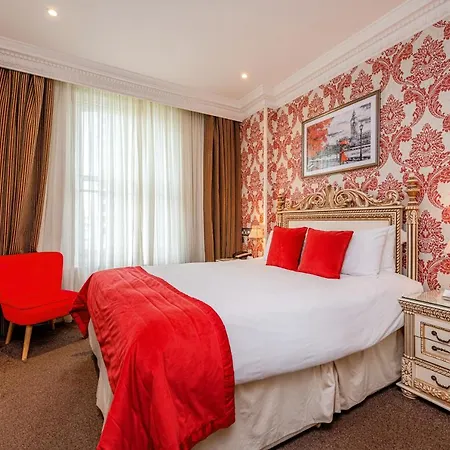 Ashburn Hotel 4*