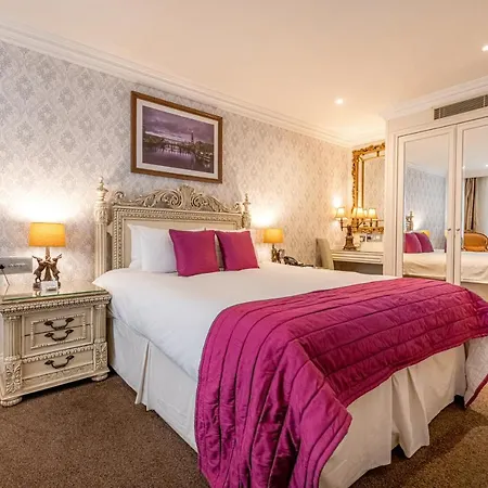 Ashburn Hotel London