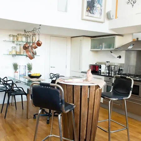 2 Bedrooms With Wifi At Greater Apartment *