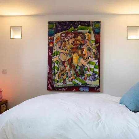 2 Bedrooms With Wifi At Greater Apartment