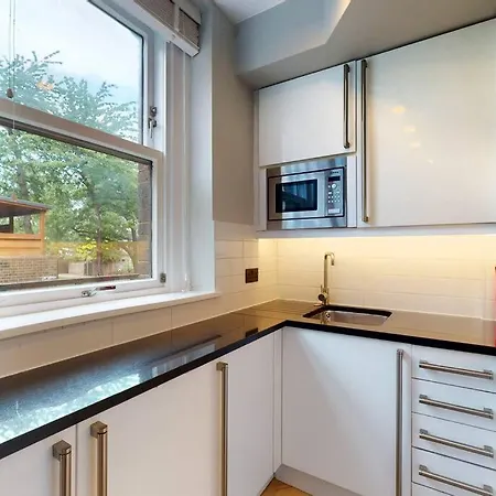 Modern 2 Bedroom Flat In Hampstead Heath *