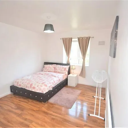 Apartment Zone 2 Two Bedroom London