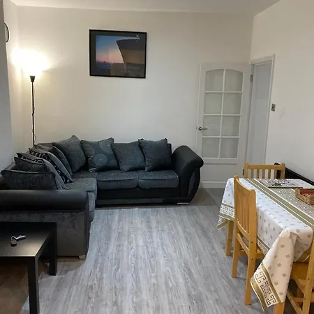 London Flat With Garden شقة Catford