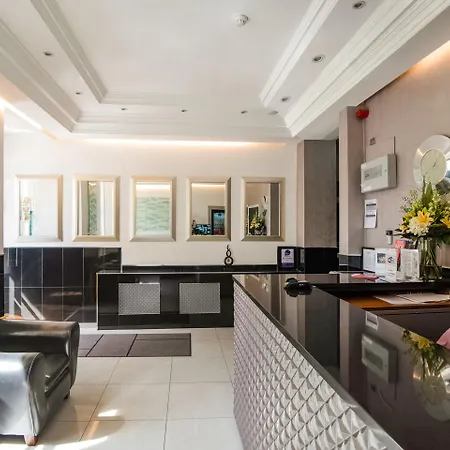 מלון Huttons Hotel, Victoria 3*