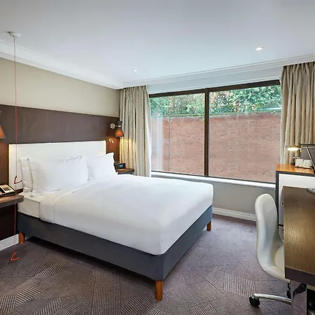 Doubletree By Hilton - Hyde Park Hotel