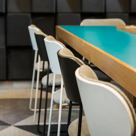 Express Park Royal By Ihg Hotel 3*