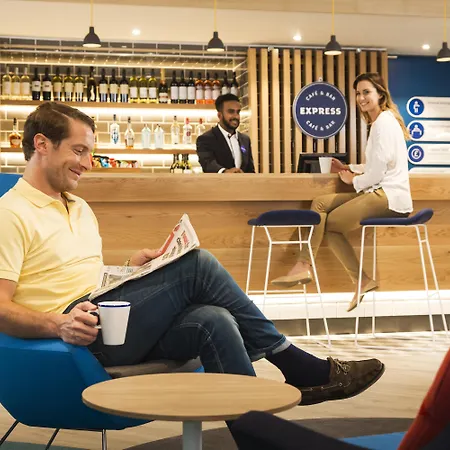 Hotel Express Park Royal By Ihg Londra
