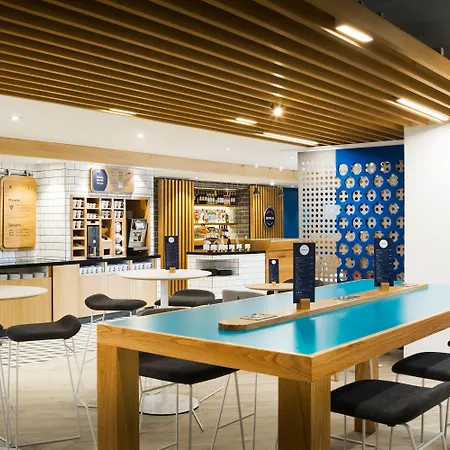 Express Park Royal By Ihg 3*