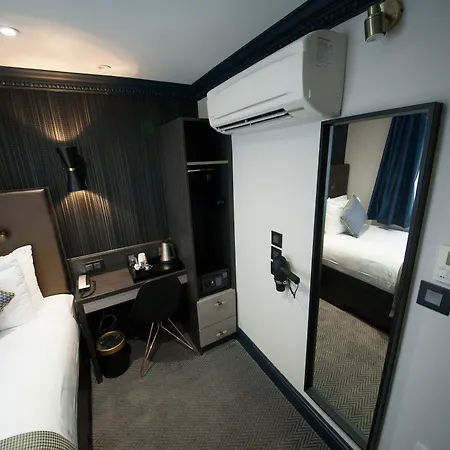 The House Of Toby 4*