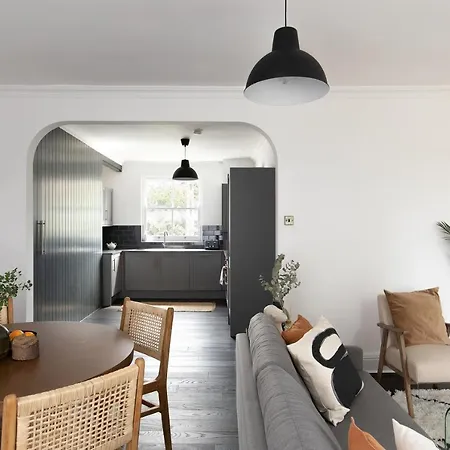 The Camberwell Retreat - Alluring 2bdr Flat With Garden Apartment