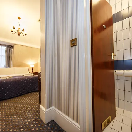 Regency House 3*