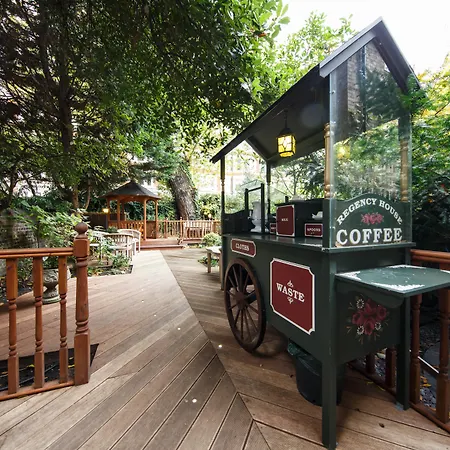 Regency House 3* London