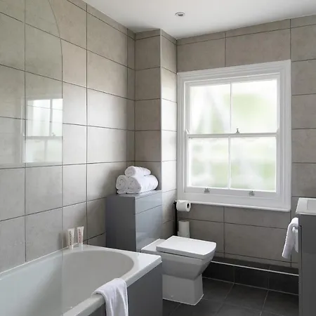 The Camberwell Retreat - Alluring 2bdr Flat With Garden London