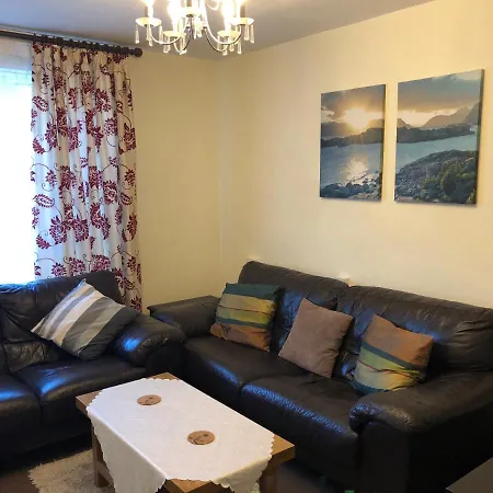 아파트 Lovely One-bed To Rent In