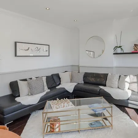 The Dalston Maisonette Apartament