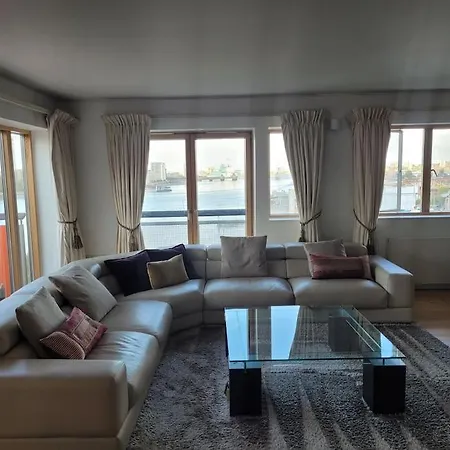 Stunning 3 Double Bedroom In Greenwich Near O2