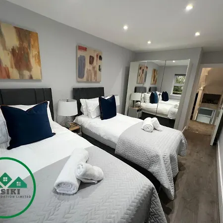 Aisiki Apartments: Pet-friendly With Air Con & Free Wifi Apartment *