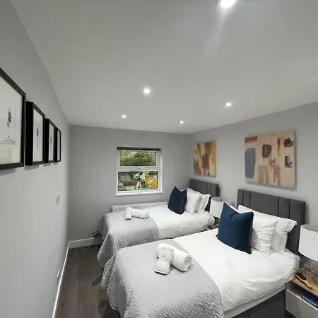 Aisiki Apartments: Pet-friendly With Air Con & Free Wifi